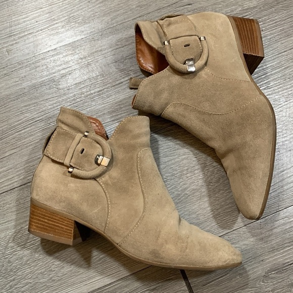 Aquatalia “Fiamma” Waterproof Taupe Suede Ankle Boots size 8 Made in Italy - Picture 1 of 12